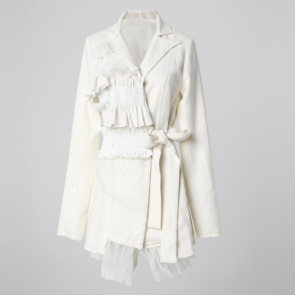 Damen Jacke im französischen Stil Vorderansicht mit Bubikragen