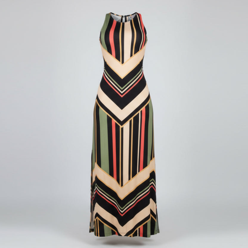 Rückansicht des eleganten gestreiften Maxikleids