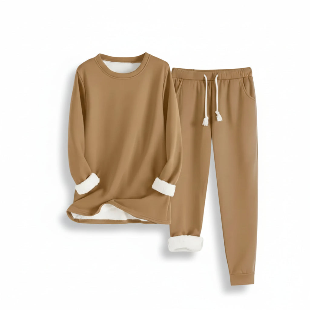 Damen Komfort Lounge Set Vorderansicht im süßen Stil