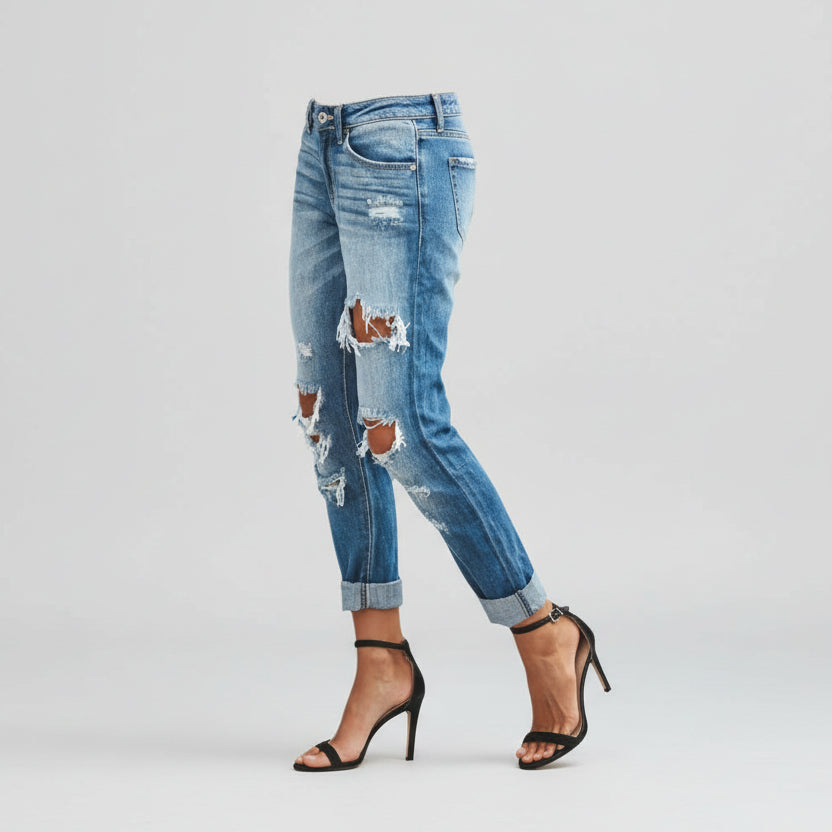 Damen Ripped Low Rise Skinny Jeans Vorderansicht im Destroyed Look